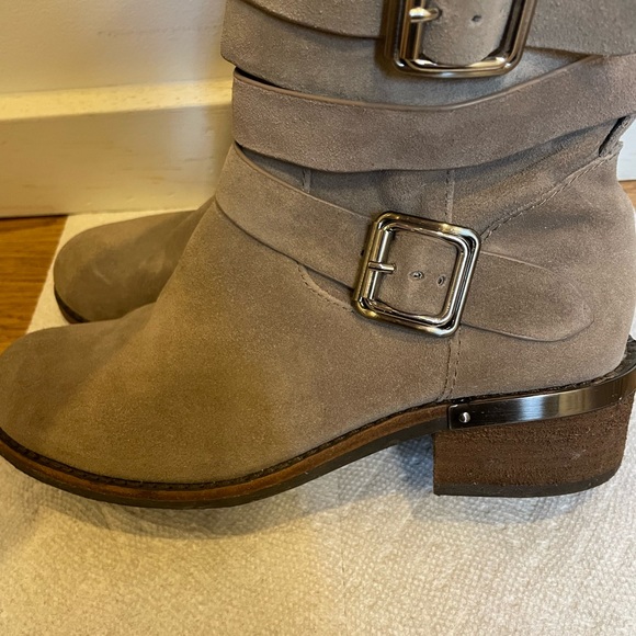 Vince camuto boots - Picture 2 of 6
